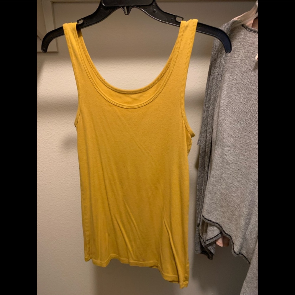 Medium Mossimo tank top